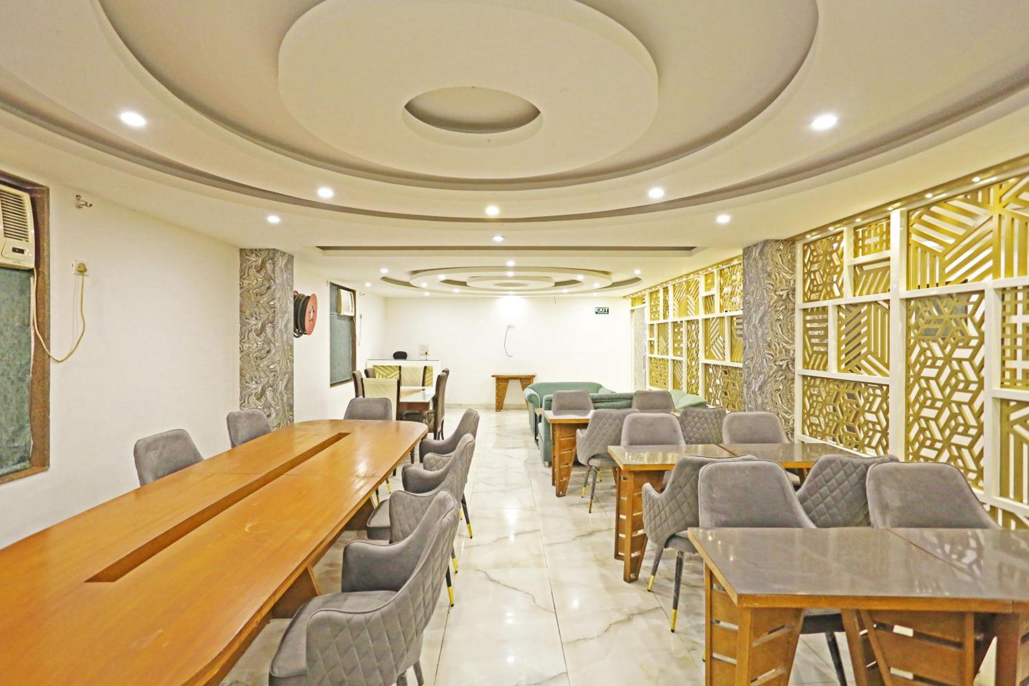 Hotel Ambrosia - A Boutique Hotel Nueva Delhi Exterior foto